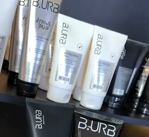 Linha de cosméticos B.URB